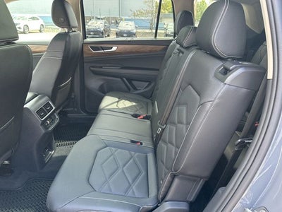 2026 Volkswagen Atlas 2.0T SE w/ Technology