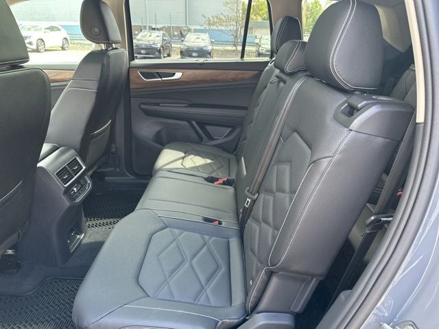 2026 Volkswagen Atlas 2.0T SE w/ Technology