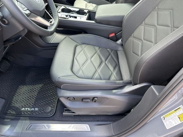 2026 Volkswagen Atlas 2.0T SE w/ Technology