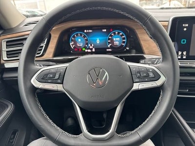 2025 Volkswagen Atlas 2.0T SE w/Technology