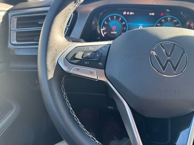 2025 Volkswagen Atlas Cross Sport 2.0T SE