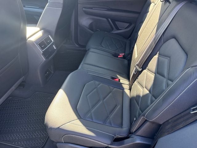 2025 Volkswagen Atlas Cross Sport 2.0T SE