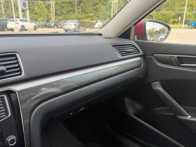 2016 Volkswagen Passat 1.8T SE