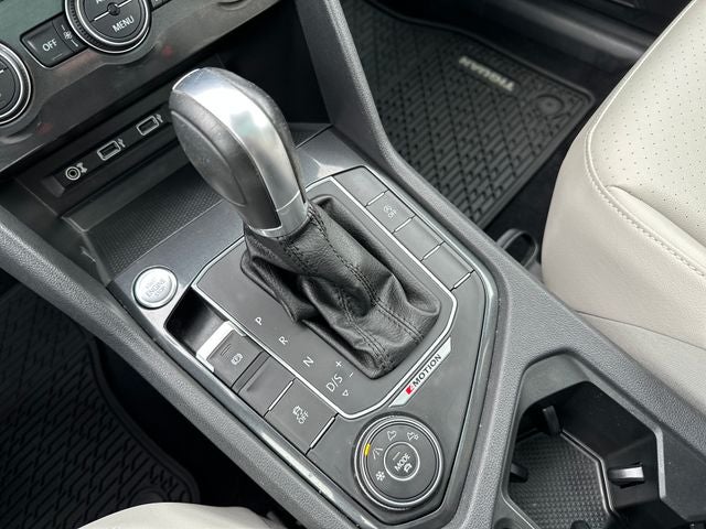 2018 Volkswagen Tiguan 2.0T SEL 4Motion