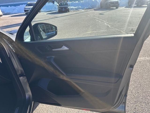 2021 Volkswagen Tiguan 2.0T SE R-Line Black