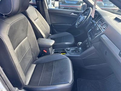 2021 Volkswagen Tiguan 2.0T SE R-Line Black