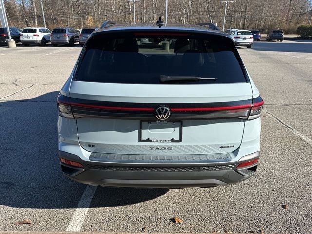 2026 Volkswagen Taos 1.5T SE Black