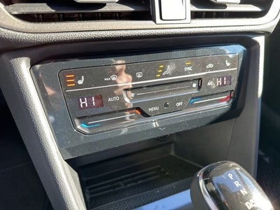 2026 Volkswagen Taos 1.5T SE Black