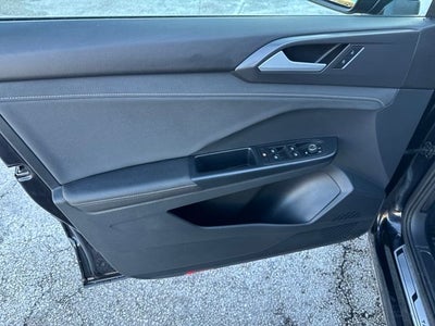 2025 Volkswagen Taos 1.5T SE Black