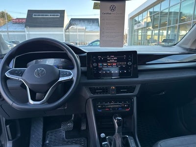 2025 Volkswagen Taos 1.5T SE Black