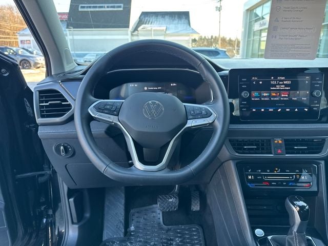 2025 Volkswagen Taos 1.5T SE Black