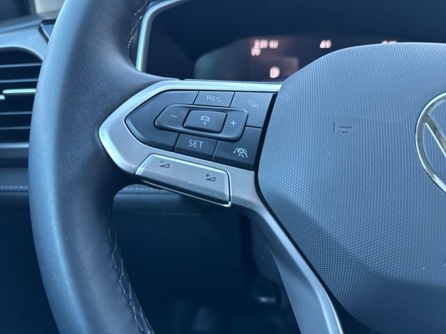 2025 Volkswagen Taos 1.5T SE Black