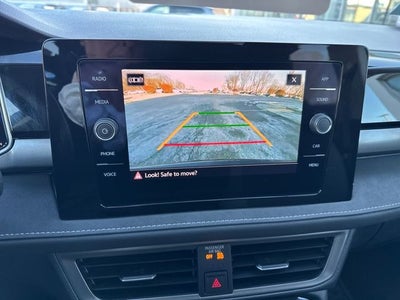 2025 Volkswagen Taos 1.5T SE Black