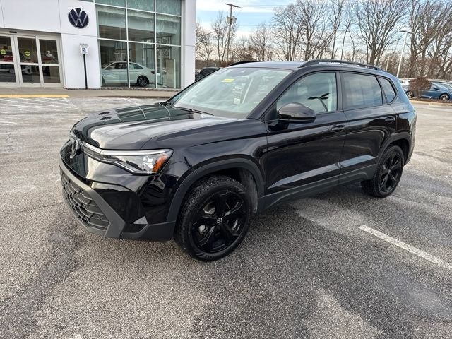 2025 Volkswagen Taos 1.5T SE Black