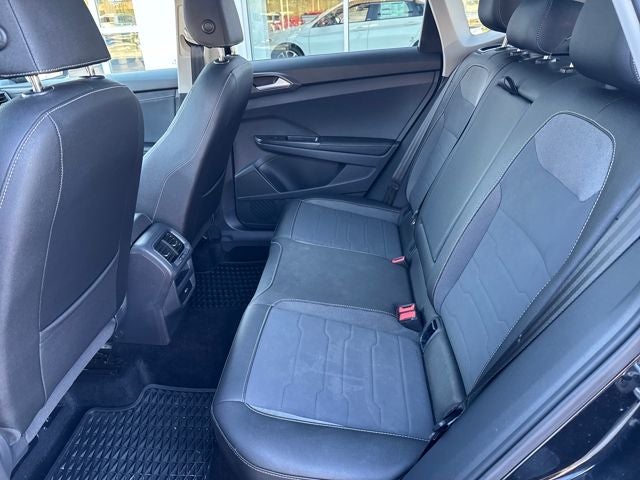 2025 Volkswagen Taos 1.5T SE Black