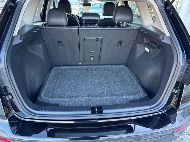 2025 Volkswagen Taos 1.5T SE Black