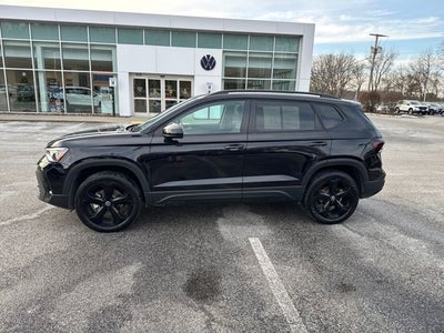 2025 Volkswagen Taos 1.5T SE Black