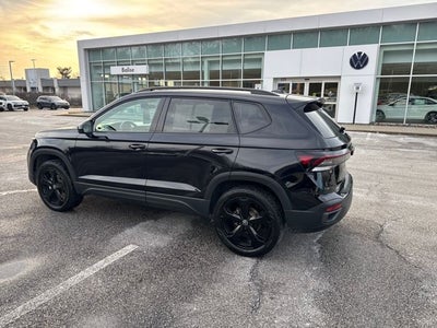 2025 Volkswagen Taos 1.5T SE Black