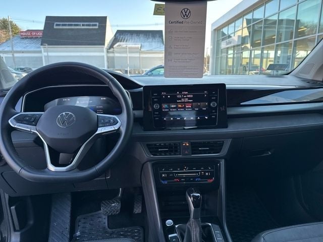 2025 Volkswagen Taos 1.5T SE Black