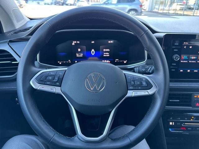 2025 Volkswagen Taos 1.5T SE Black