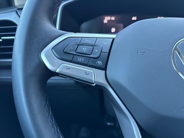 2025 Volkswagen Taos 1.5T SE Black