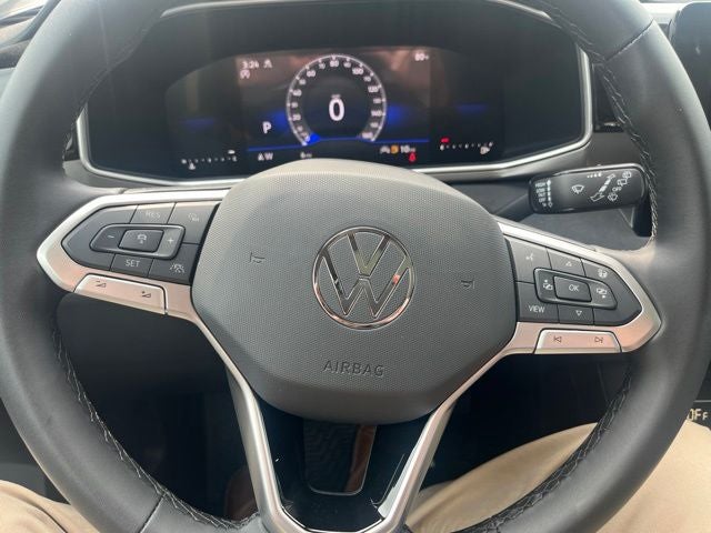 2026 Volkswagen Taos 1.5T SE Black