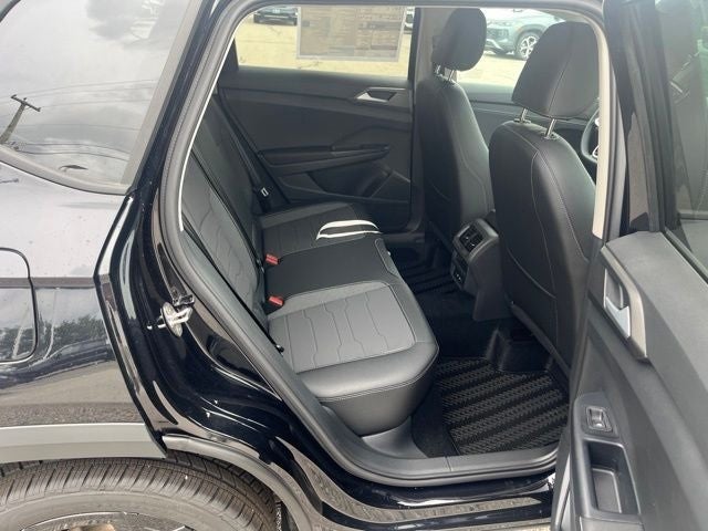 2026 Volkswagen Taos 1.5T SE Black