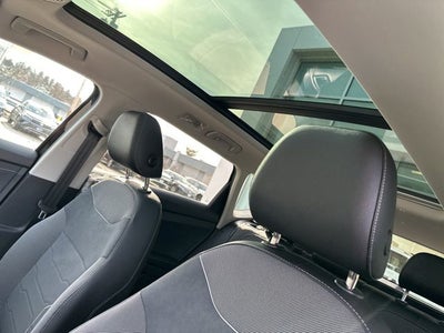 2026 Volkswagen Taos 1.5T SE Black