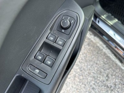 2026 Volkswagen Taos 1.5T SE Black