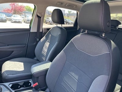 2026 Volkswagen Taos 1.5T SE Black