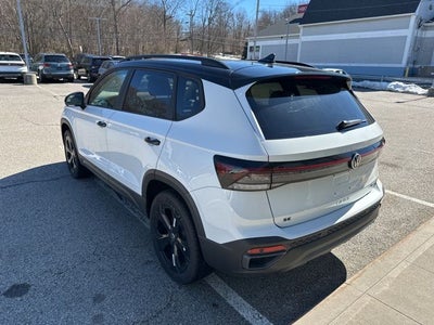 2026 Volkswagen Taos 1.5T SE Black