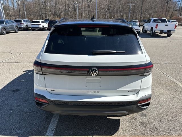 2026 Volkswagen Taos 1.5T SE Black