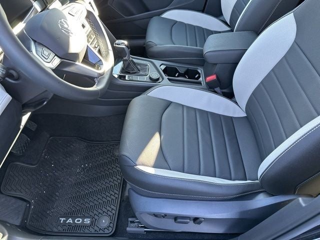 2026 Volkswagen Taos 1.5T SEL