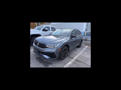2024 Volkswagen Tiguan 2.0T SE R-Line Black