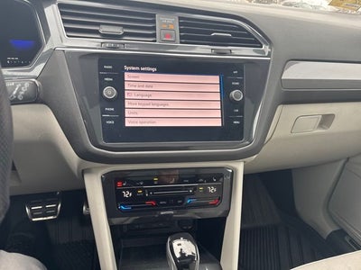 2022 Volkswagen Tiguan 2.0T SE R-Line Black