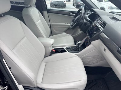 2022 Volkswagen Tiguan 2.0T SE R-Line Black