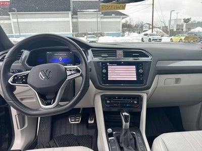 2022 Volkswagen Tiguan 2.0T SE R-Line Black
