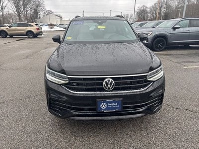 2022 Volkswagen Tiguan 2.0T SE R-Line Black