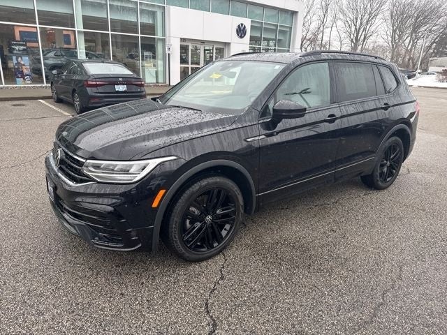 2022 Volkswagen Tiguan 2.0T SE R-Line Black