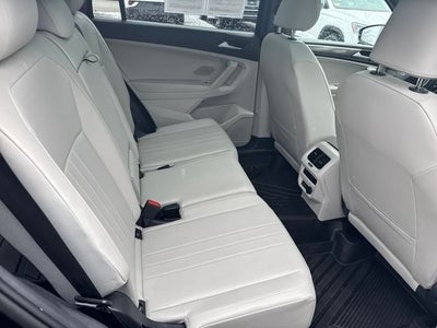 2022 Volkswagen Tiguan 2.0T SE R-Line Black