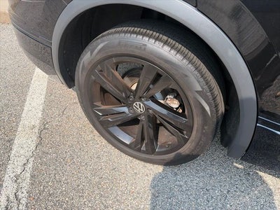 2023 Volkswagen Tiguan 2.0T SE R-Line Black