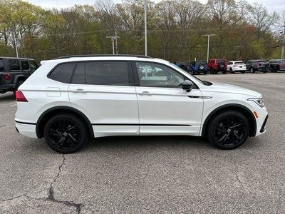 2023 Volkswagen Tiguan 2.0T SE R-Line Black