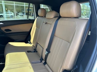 2024 Volkswagen Tiguan 2.0T SE R-Line Black