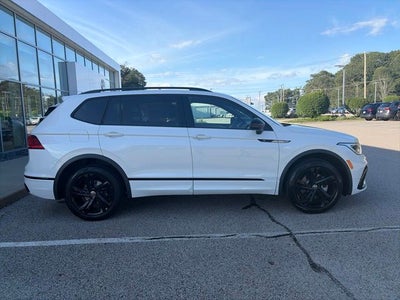2023 Volkswagen Tiguan 2.0T SE R-Line Black