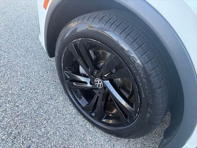 2023 Volkswagen Tiguan 2.0T SE R-Line Black