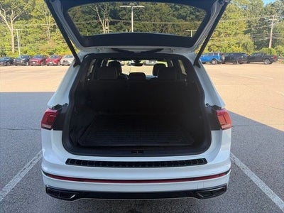 2023 Volkswagen Tiguan 2.0T SE R-Line Black