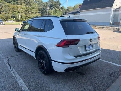 2023 Volkswagen Tiguan 2.0T SE R-Line Black