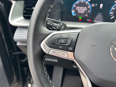 2025 Volkswagen Tiguan 2.0T SE