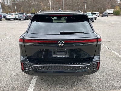 2026 Volkswagen Tiguan 2.0T SE R-Line Black