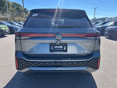 2026 Volkswagen Tiguan SE R-Line Black